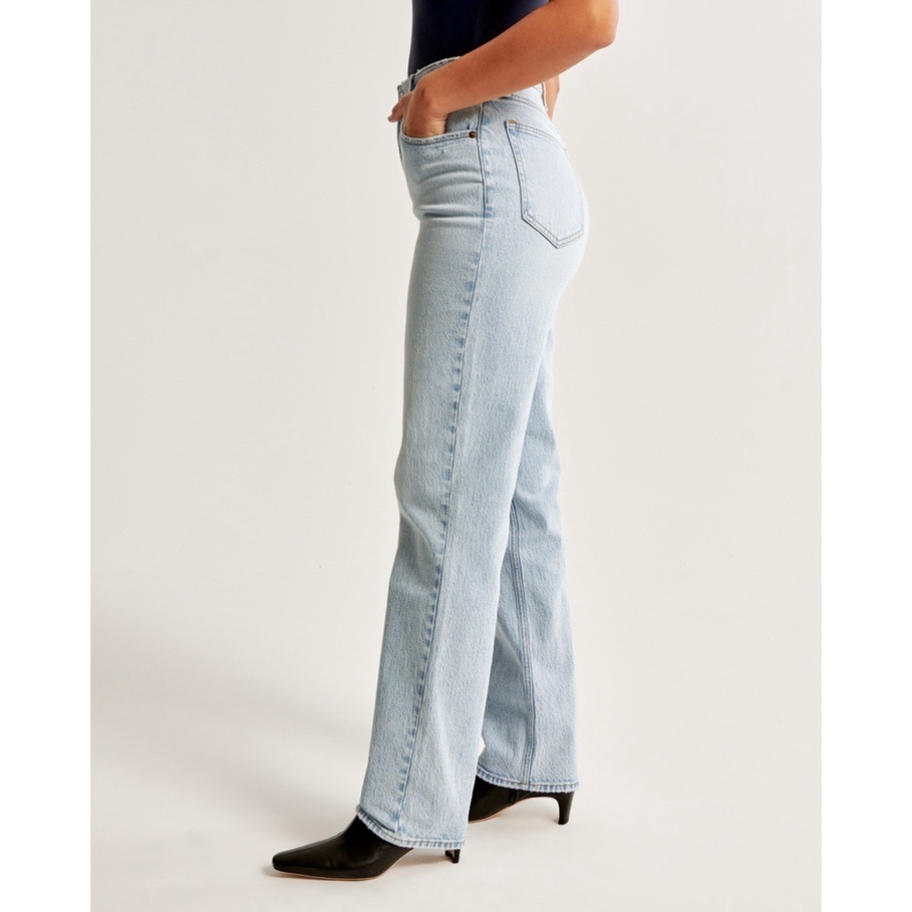 Abercrombie Fitch Womens 90s Straight Ultra High Rise Jeans Size 18 Curve Love